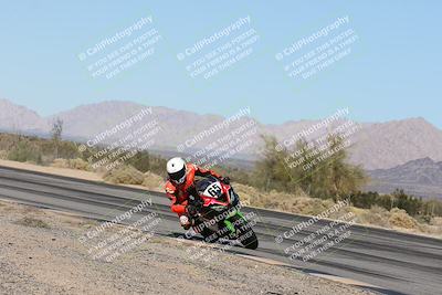 media/Dec-07-2025-CVMA (Sun) [[3e7d2de5dc]]/Race 4-Supersport Middleweight/